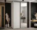 Šatníková skriňa s posuvnými dverami a zrkadlom DAVOS 140 cm | Biela / strieborné pojazdy